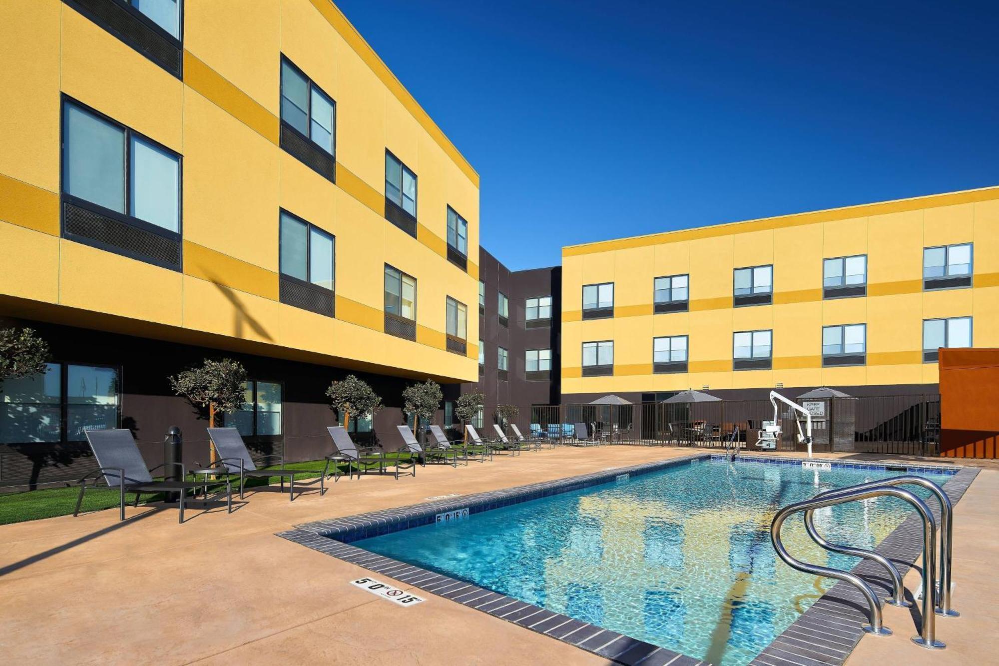 Fairfield Inn & Suites By Marriott Fresno Yosemite International Airport Экстерьер фото